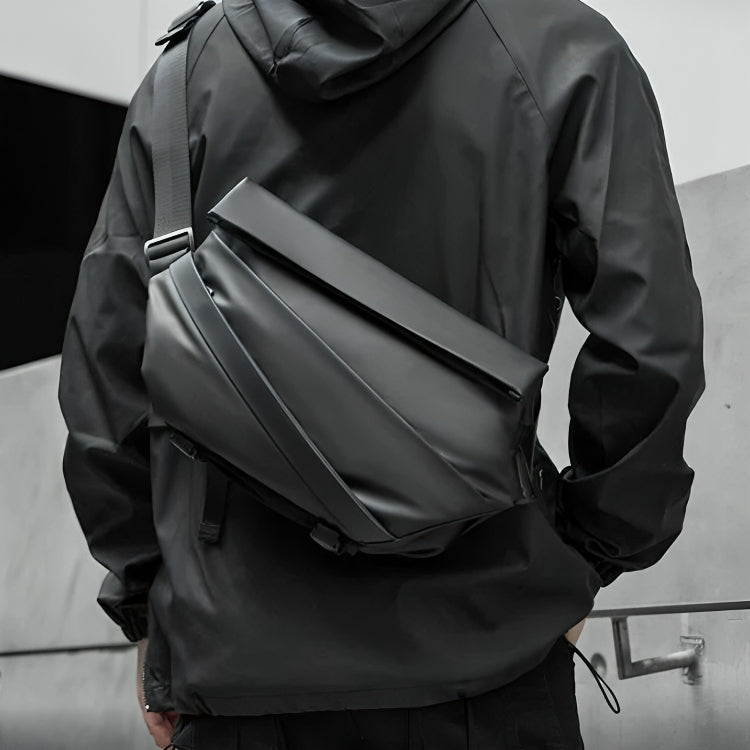 Maya | Small, light and always at hand — Leather Sling Bag