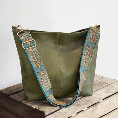 Chelsey | Spacious and organised — Leather Work Bag with compartments