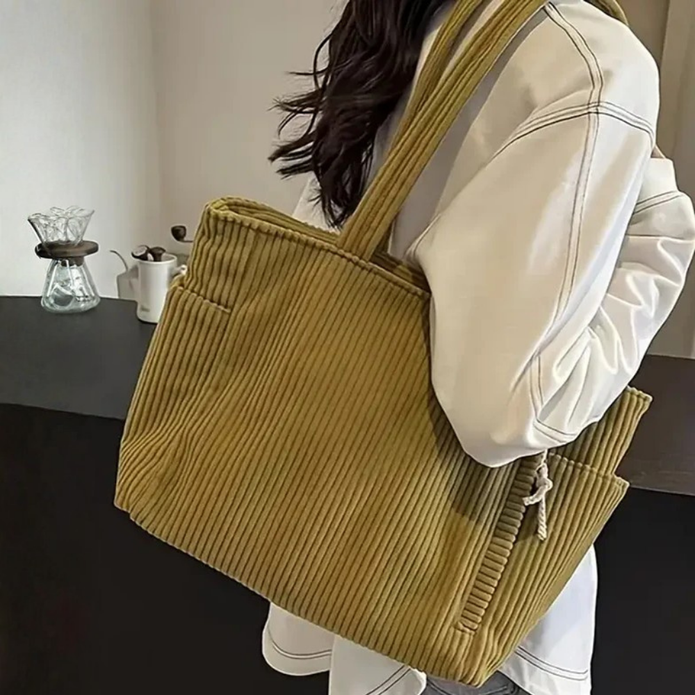 Sienna | Spacious and eye-catching — Leather Tote with Cord Detail