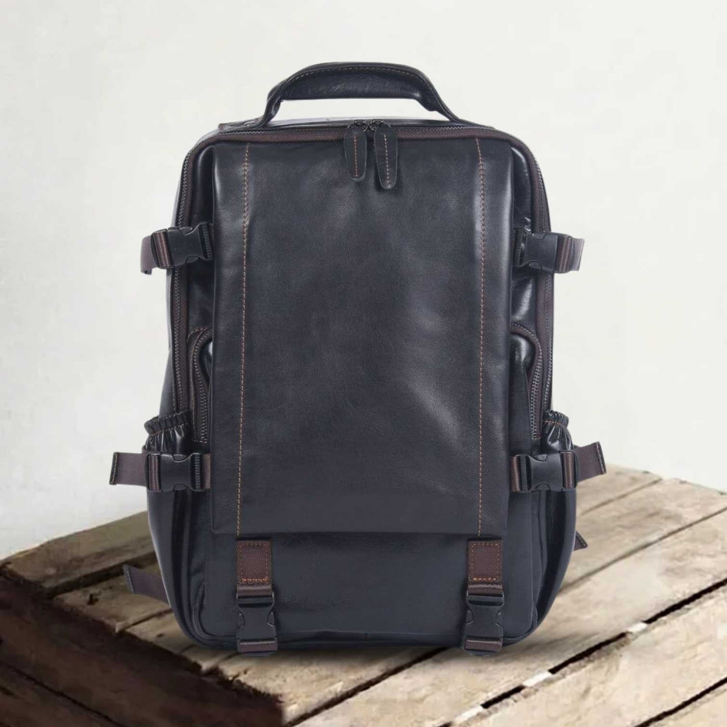 Matthew | Laptop backpack made of Genuine Leather for work and travel