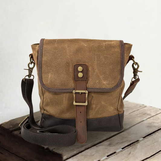 William | Compact bag made of Genuine Leather for everyday use