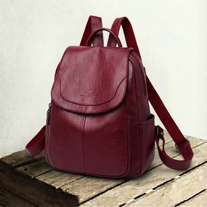 Luna | Both hands free — Leather Backpack for Everyday Use