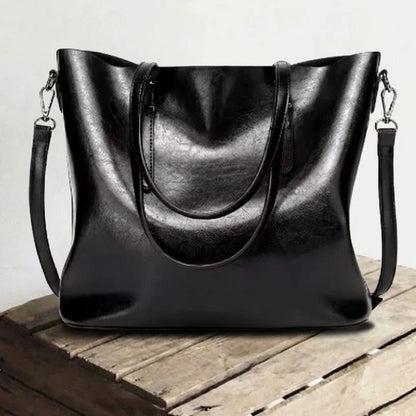Nicole | Wear it all day — Leather Shoulder Bag