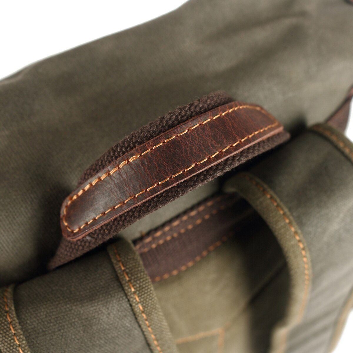 John | Robust canvas backpack made of Genuine Leather